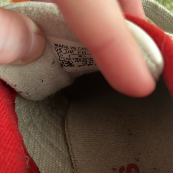 VINTAGE RED ADIDAS SUPERSTARS MENS SIZE 8.5 - Picture 6 of 9